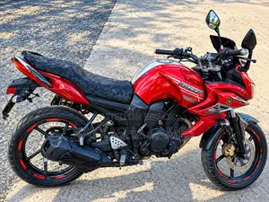 Yamaha Fazer V1 2015 Red