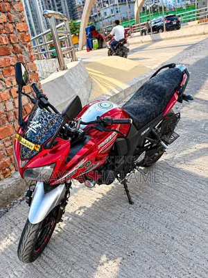 Yamaha Fazer V1 2015 Red