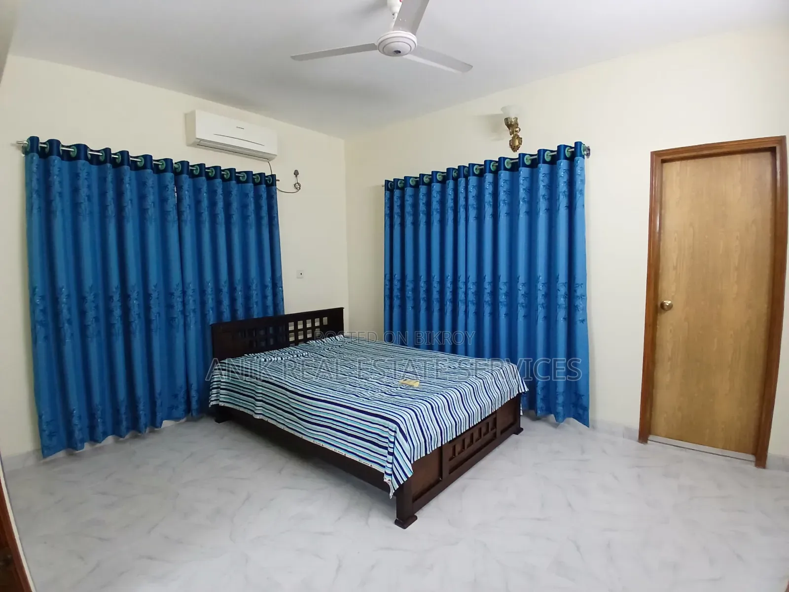 অনীক রিয়েল এস্টেট, গুলশানে ভাড়ার জন্য ফার্নিশড ৩ বেডরুমের অ্যাপার্টমেন্ট