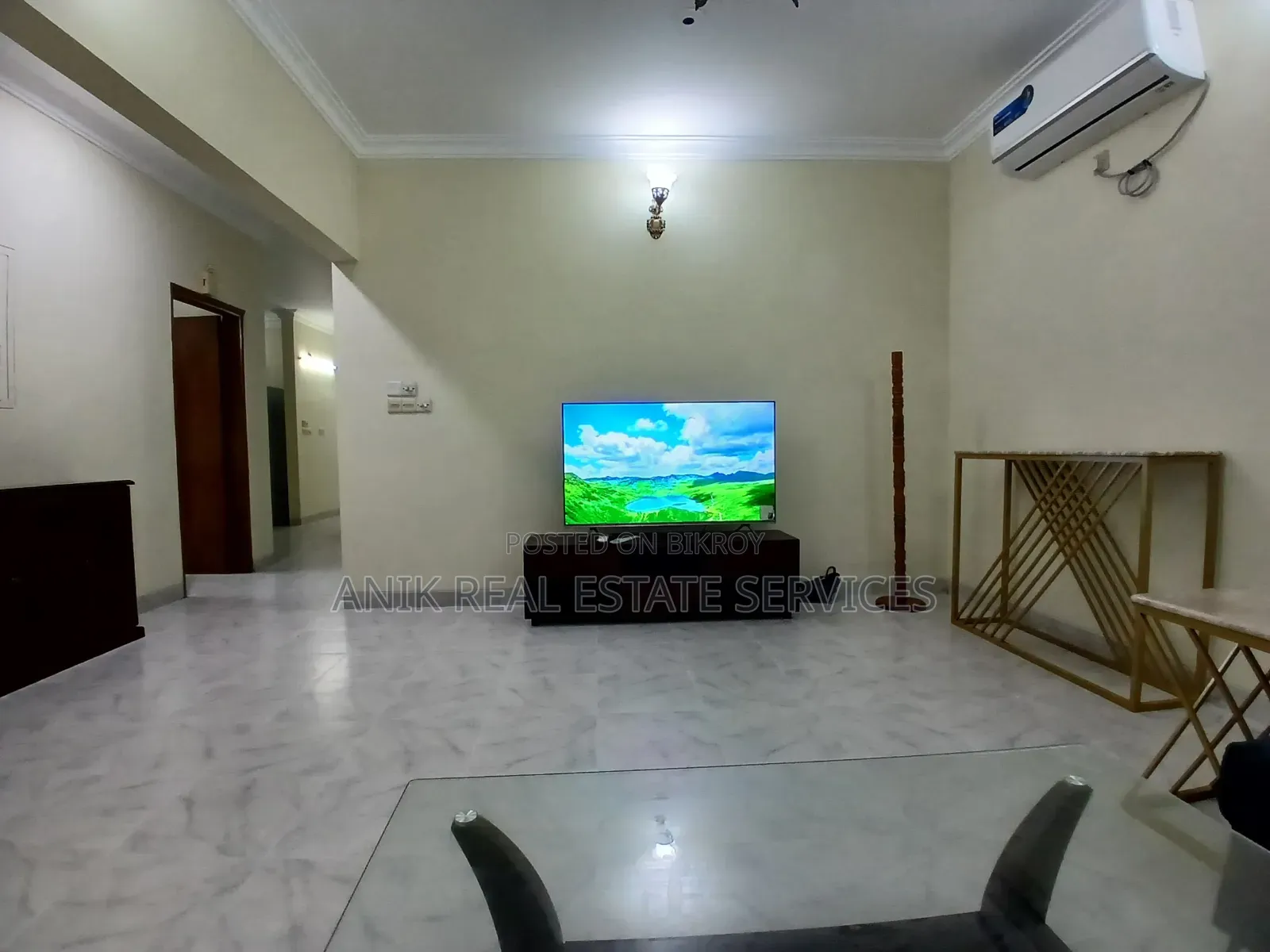 অনীক রিয়েল এস্টেট, গুলশানে ভাড়ার জন্য ফার্নিশড ৩ বেডরুমের অ্যাপার্টমেন্ট