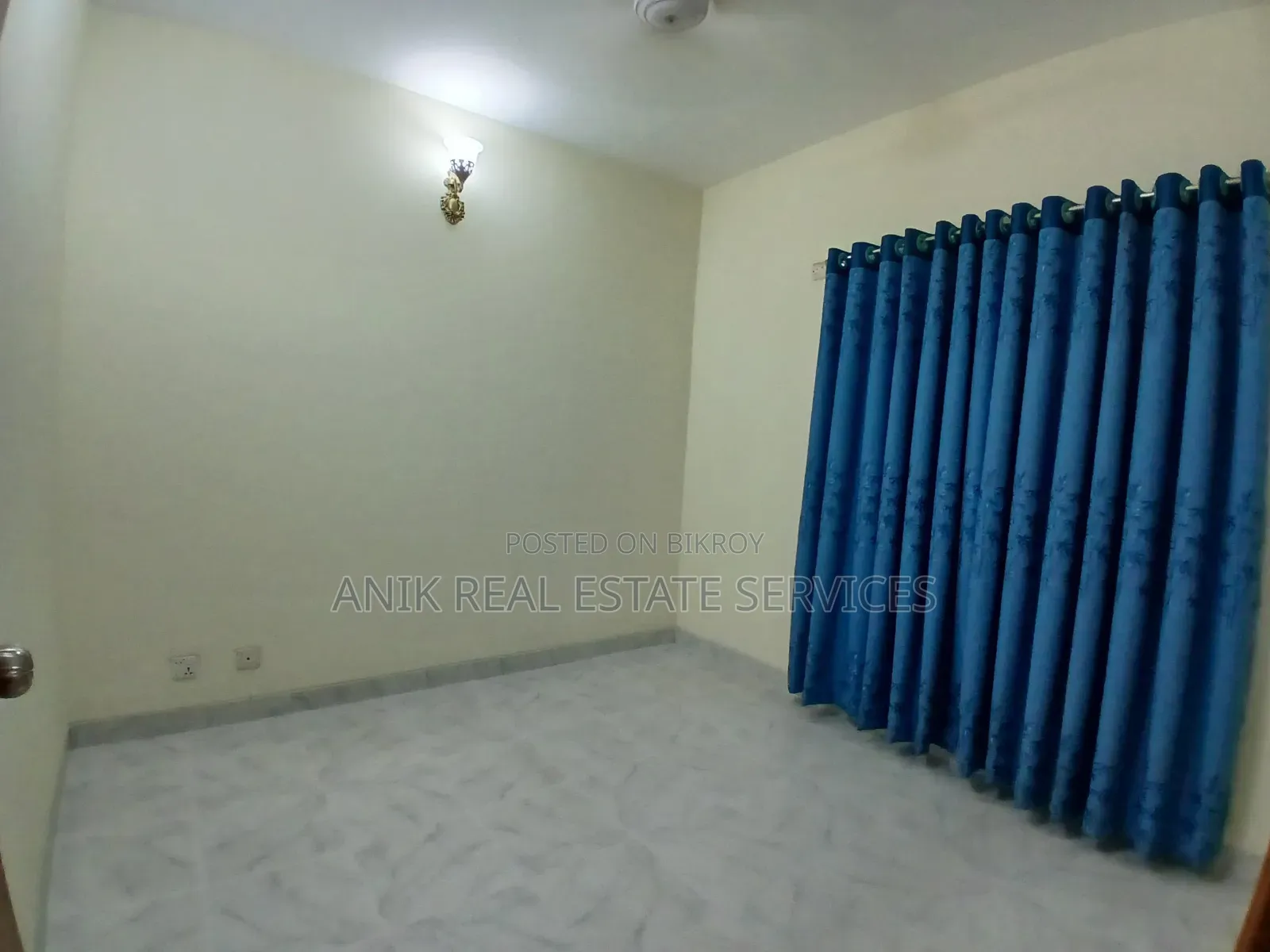অনীক রিয়েল এস্টেট, গুলশানে ভাড়ার জন্য ফার্নিশড ৩ বেডরুমের অ্যাপার্টমেন্ট