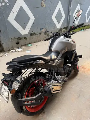 Yamaha FZS V4 2024 White