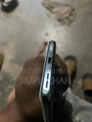 ওয়ানপ্লাস ১২ ৫১২ জিবি হোয়াইট
