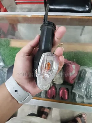 Suzuki Gixxer SF এর দুটি ব্র‍্যান্ড নিউ ইন্ডিকেটর।