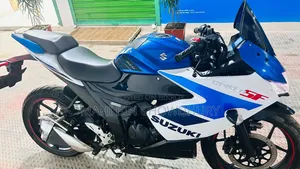 Suzuki Gixxer SF ২০২৫ হোয়াইট