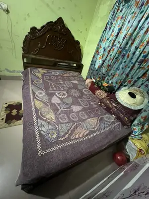 জাজিমসহ কারুকার্য করা ডাবল বেডের সেগুন কাঠের খাট বিক্রি