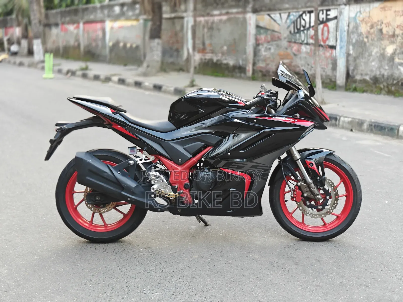 GPX Demon GR200R 2025 Black