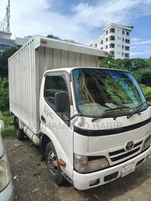 Toyota Dyna 2011