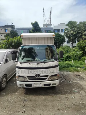 Toyota Dyna 2011