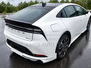 Toyota Prius 2023 Pearl