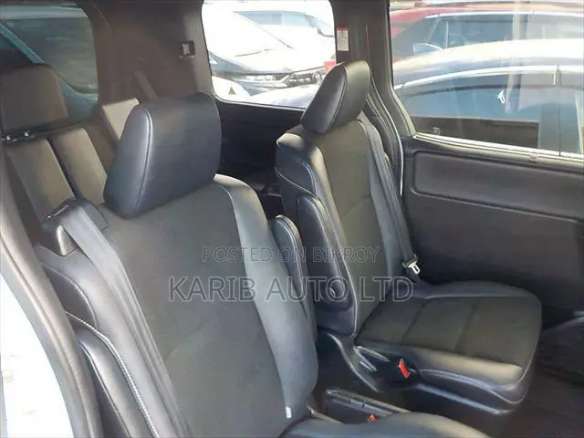 Toyota Noah 2020 Pearl