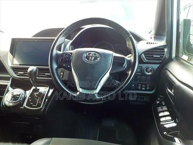 Toyota Noah 2020 Pearl