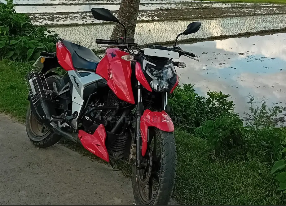 টিভিএস অ্যাপাচি ১৬০ ৪ভি ২০২২ লাল