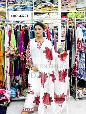 ই এম ইউনিক ফ্যাশন