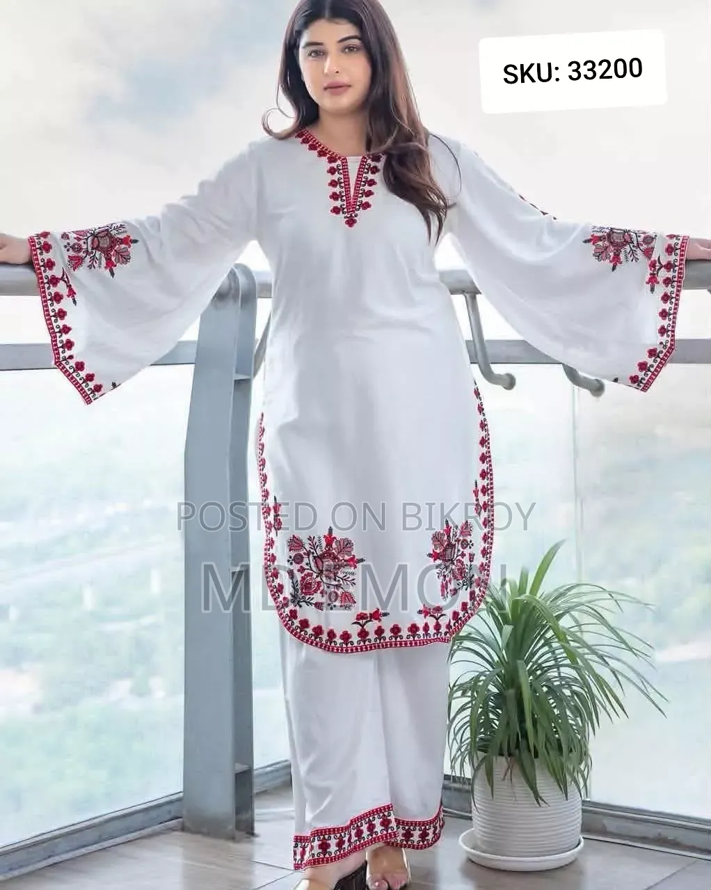 ই এম ইউনিক ফ্যাশন