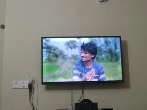 Smart Walton TV 53"