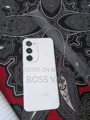 Tecno Spark 40 Pro+ ২৫৬ জিবি সাদা