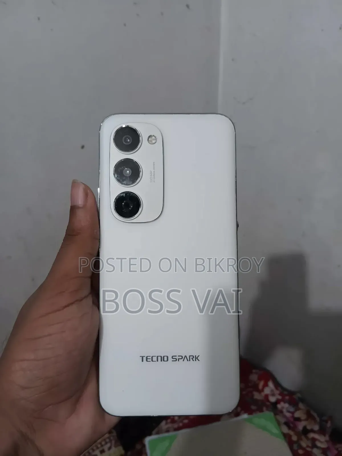 Tecno Spark 40 Pro+ ২৫৬ জিবি সাদা