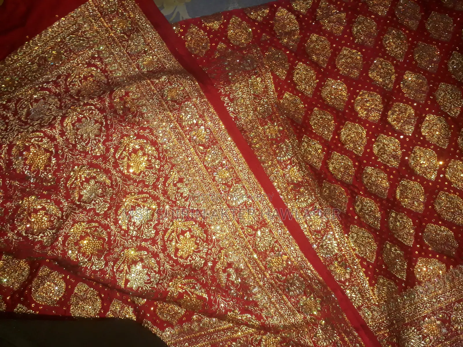 ১ বার পড়া লাল বেনারসি শাড়ি