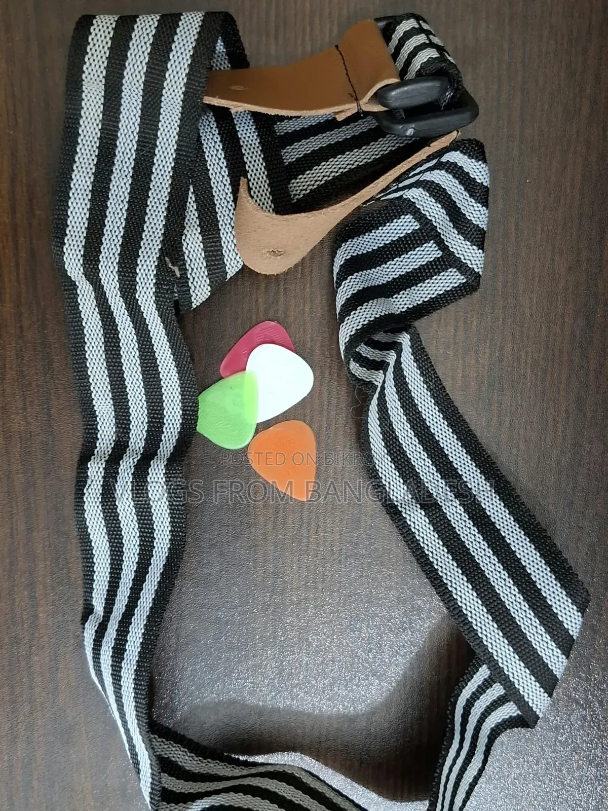অ্যাকোস্টিক গিটার