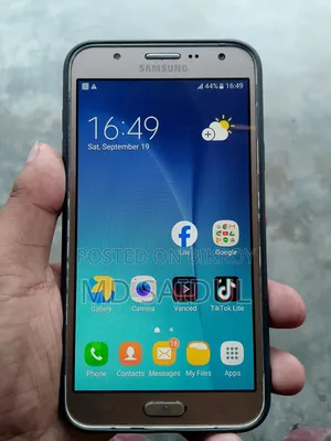 Samsung Galaxy J7 16 GB Rose Gold