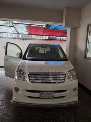 Toyota Noah 2007 Pearl