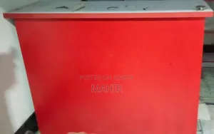 দোকানের র‍্যাক ও ক্যাশ কাউন্টার