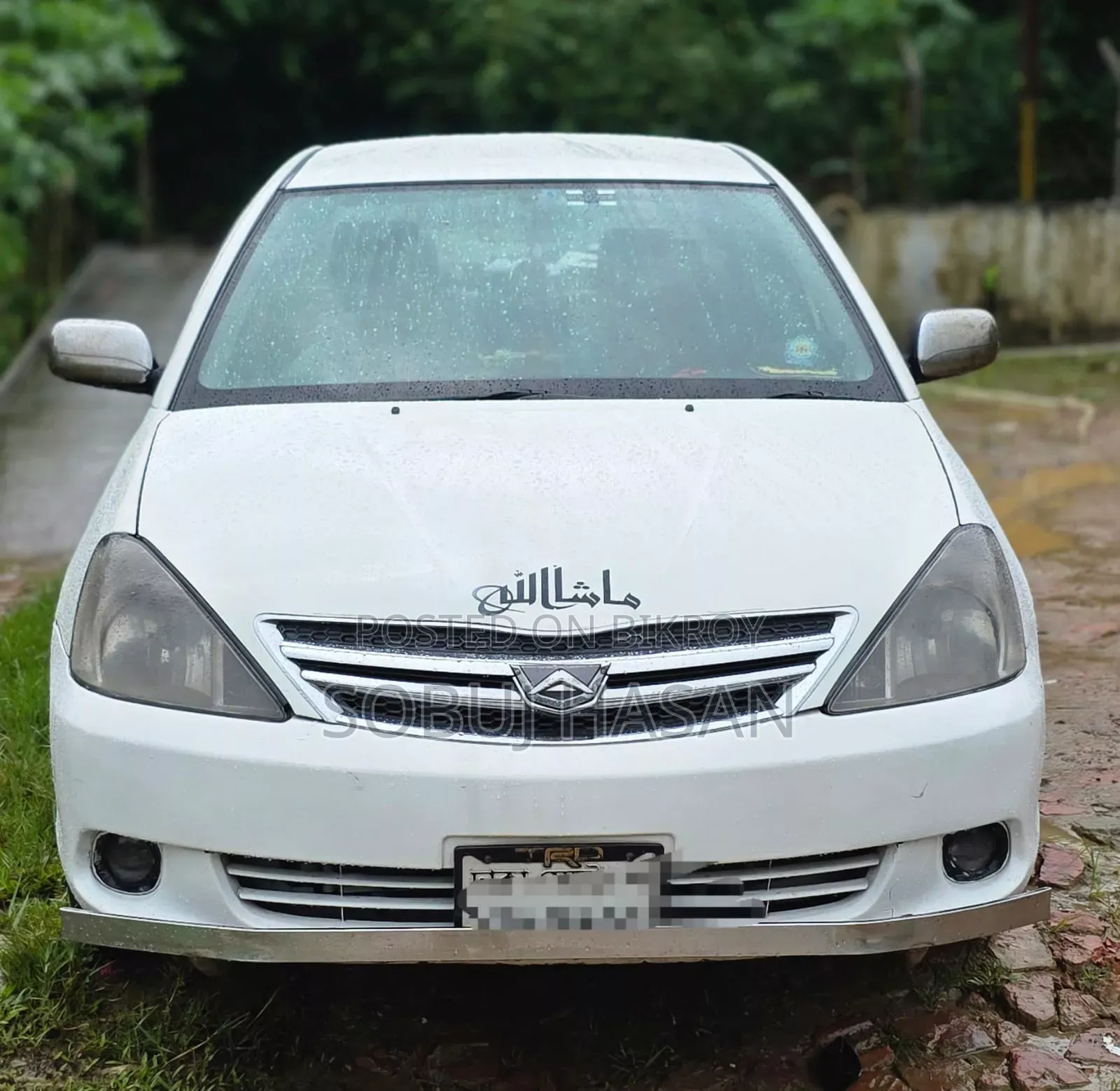 White 2002 Car