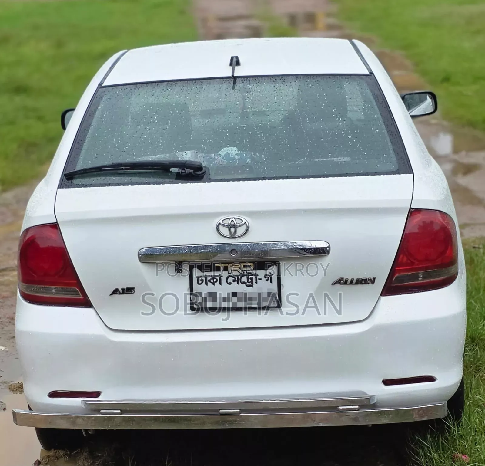 White 2002 Car
