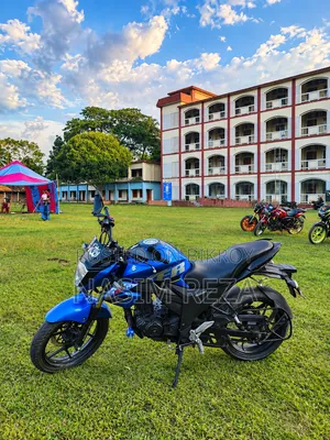 সুজুকি জিক্সার ২০১৯ নীল
