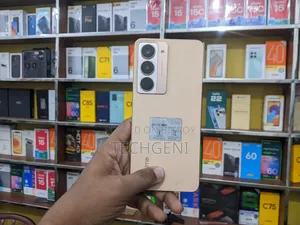 রিয়েলমি পি৩ প্রো ১২৮ জিবি গোল্ড