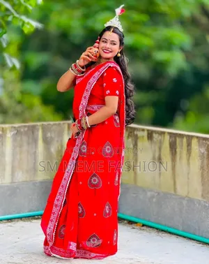 হাইব্রিড সিল্ক শাড়ি উইথ ব্লাউজ পিস