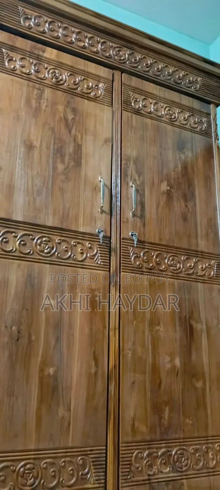 Almirah for sell