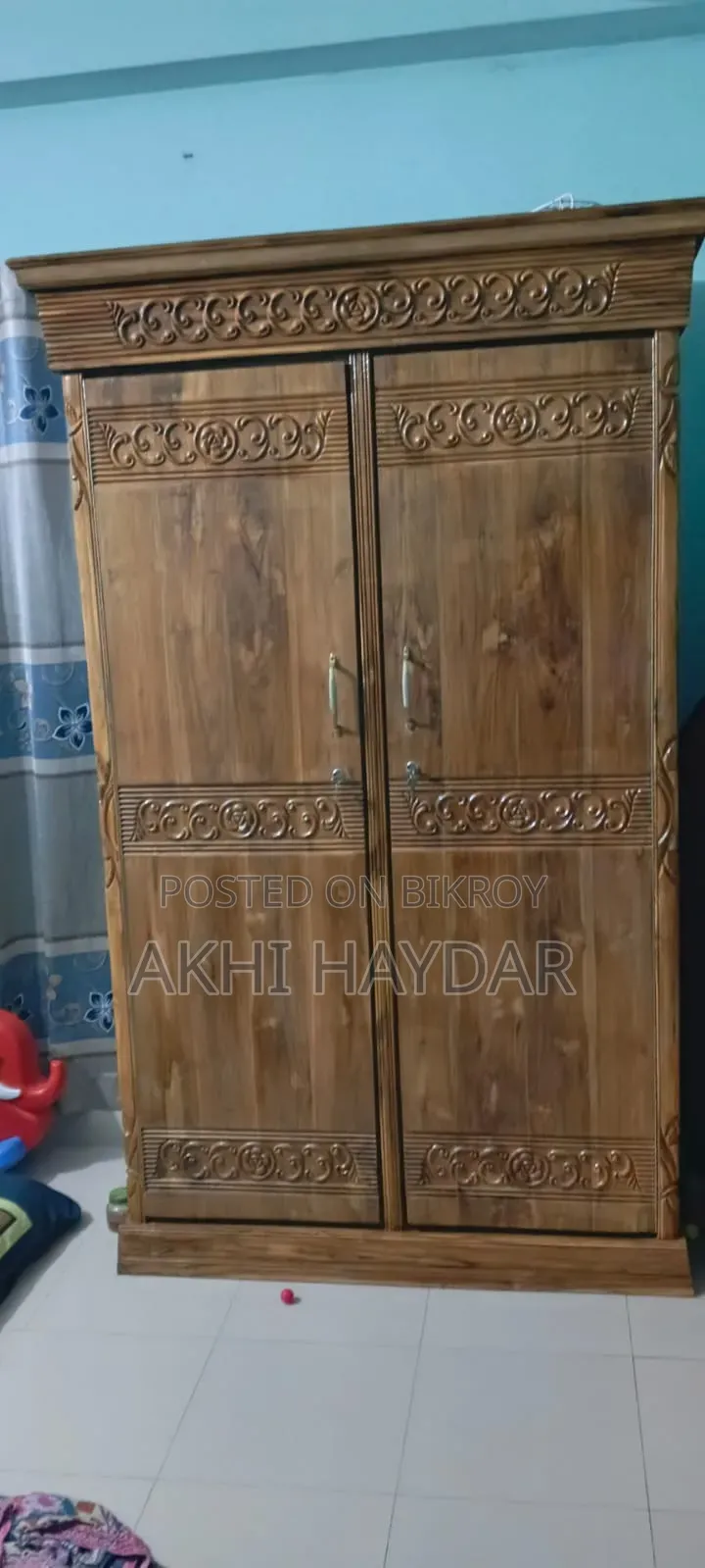 Almirah for sell