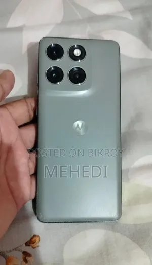 নতুন মোটোলোলা এজ ৬০ প্রো ২৫৬ জিবি গ্রিন