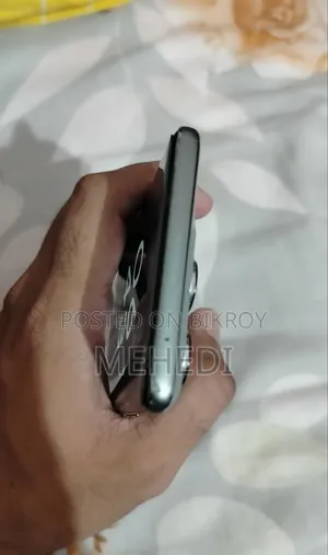 নতুন মোটোলোলা এজ ৬০ প্রো ২৫৬ জিবি গ্রিন