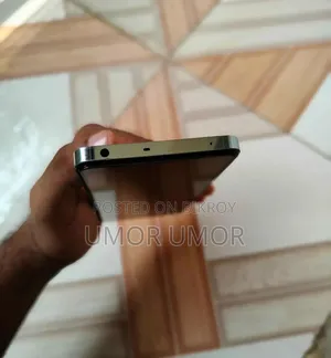 রিয়েলমি ১২+ ২৫৬ জিবি ব্লু