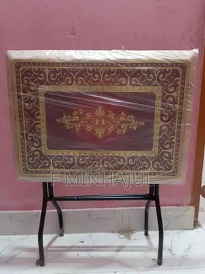 একটি ফোল্ডিং টেবিল ও দুটি চেয়ার