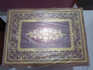 একটি ফোল্ডিং টেবিল ও দুটি চেয়ার