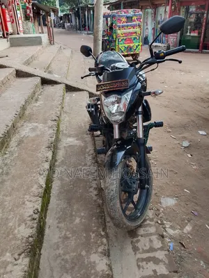 সুজুকি জিক্সার ২০২২ ব্ল্যাক
