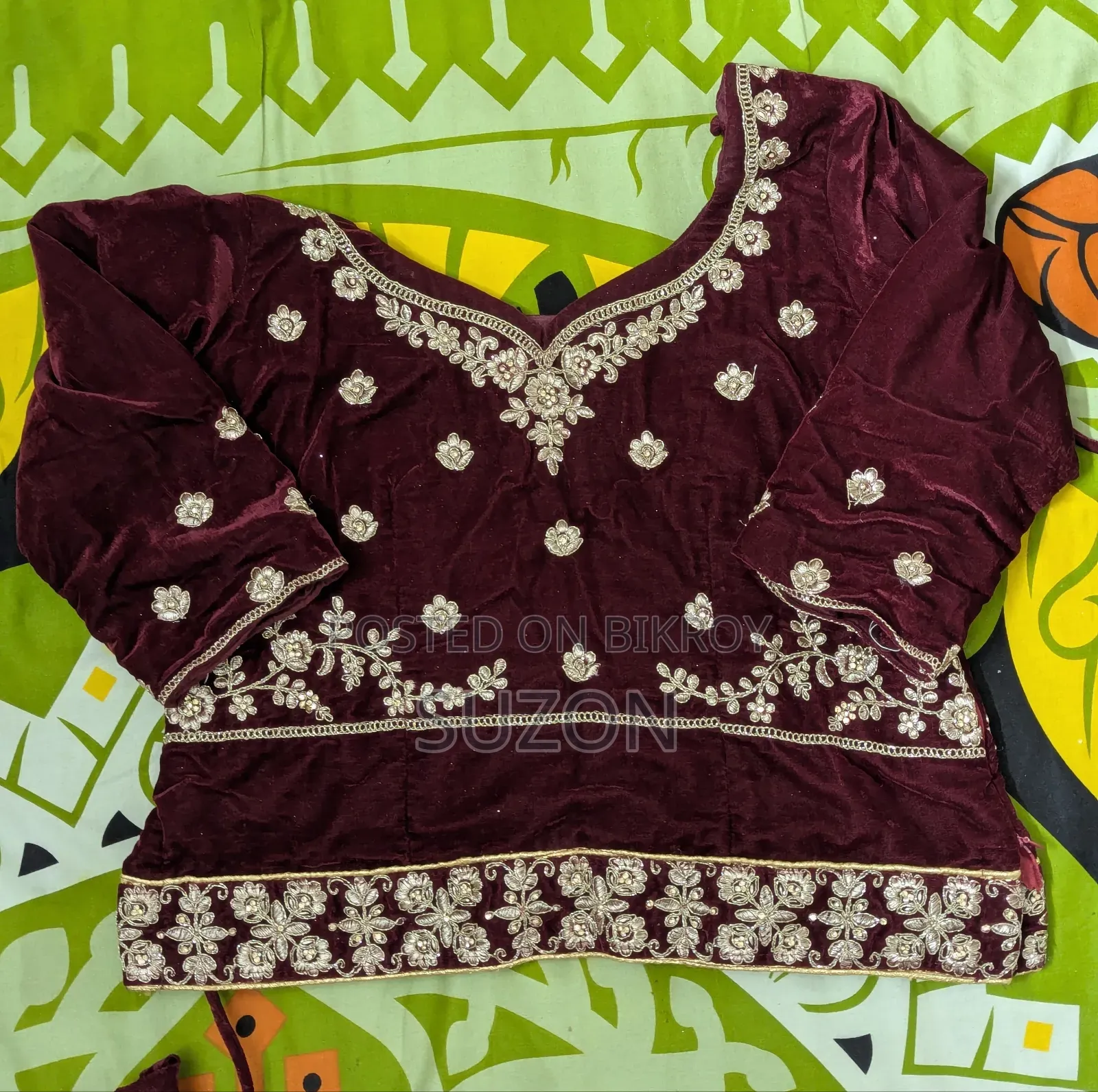 সম্পূর্ণ নতুন লেহেঙ্গা বিক্রয় করা হবে