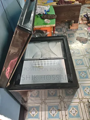 নির্বাচিত অঞ্চলটি একটি কালো স্মার্ট ১৫০-লিটার দেখাচ্ছে