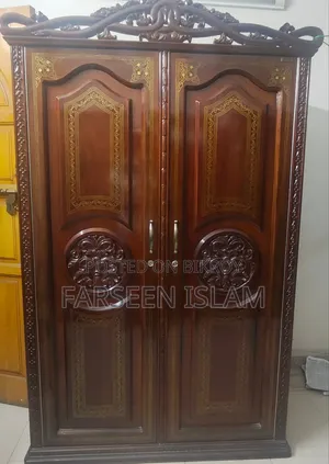 Akhtar Furnishers Beautiful Mahogany Wood Victoria Almirah