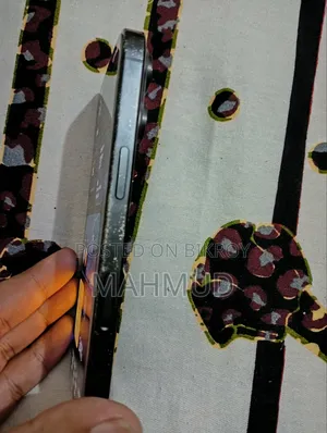 অ্যাপল আইফোন ১৬ প্রো ১২৮ জিবি কালো