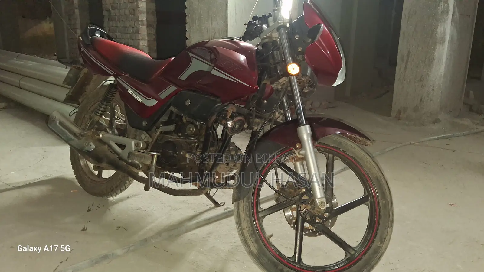 রানার বুলেট ১০০ ২০২৩ লাল