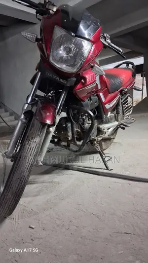 রানার বুলেট ১০০ ২০২৩ লাল