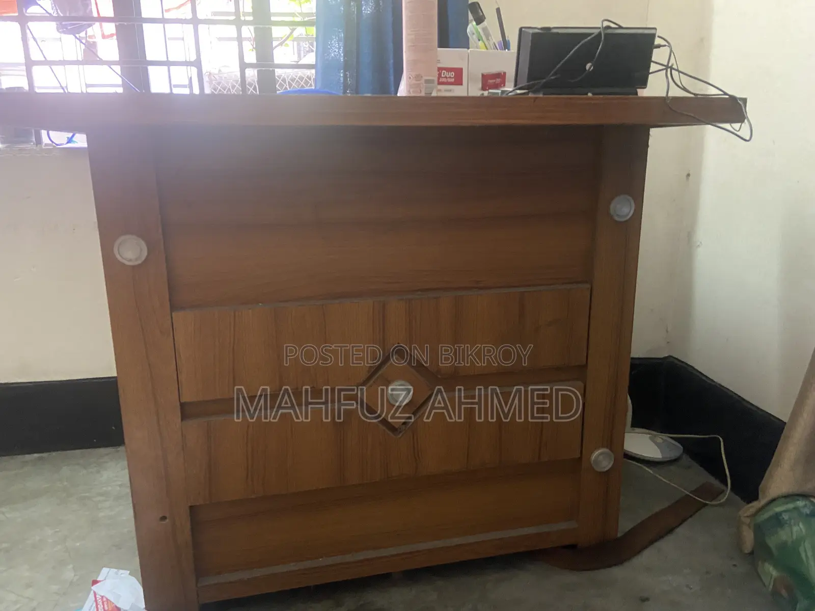 Reading Table