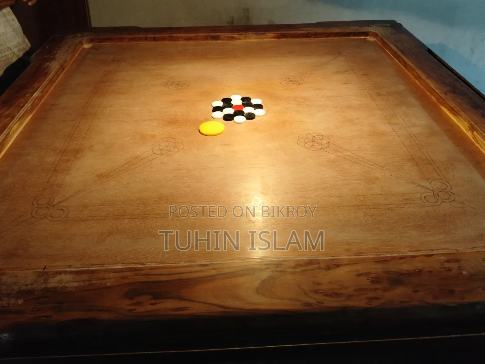 Carrom board for sale.