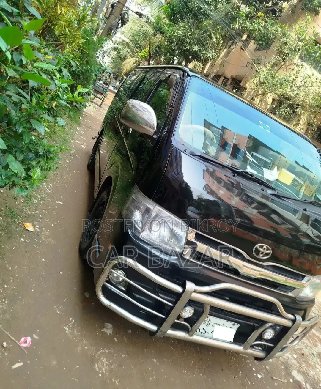 Toyota HiAce 2012 Black