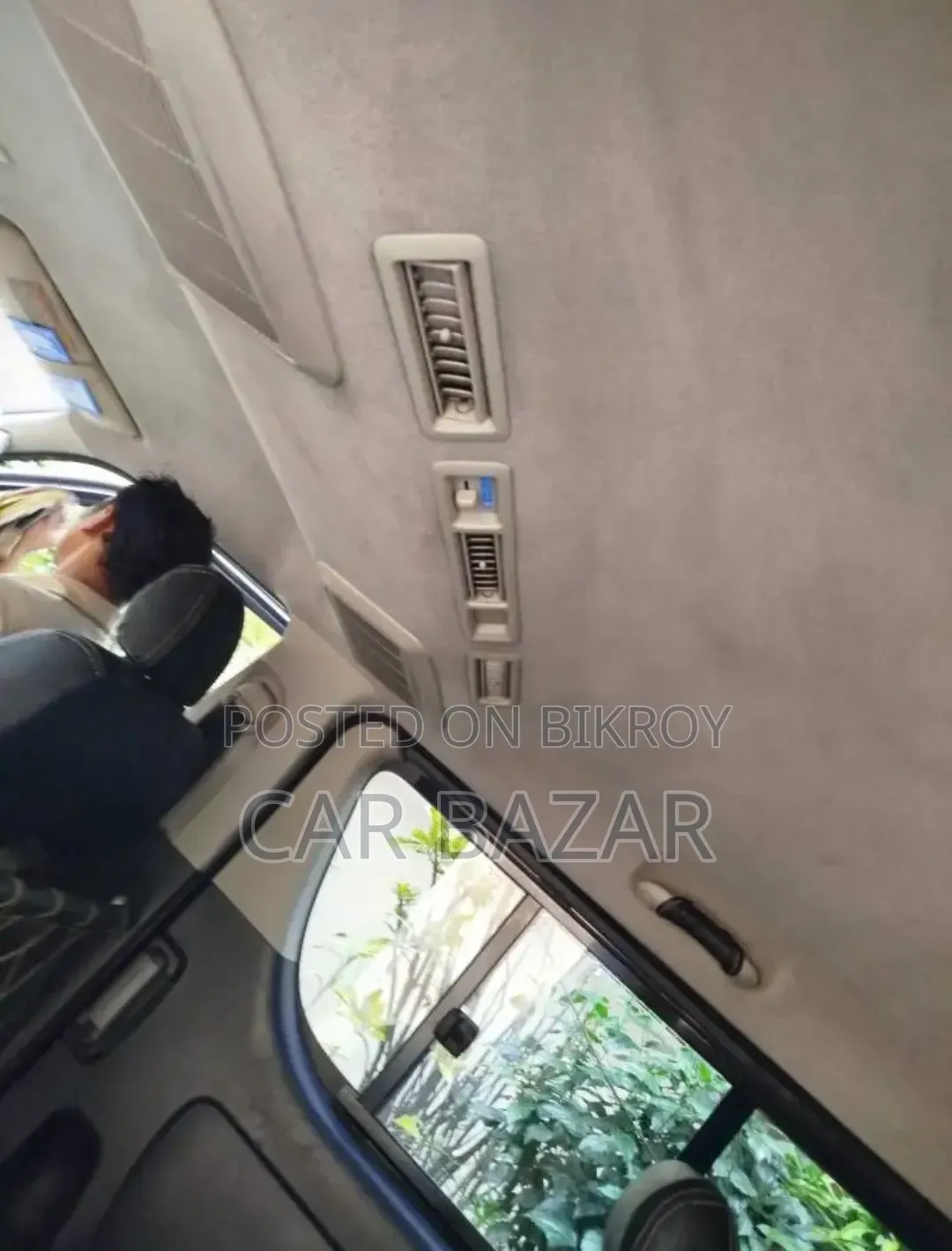 Toyota HiAce 2012 Black